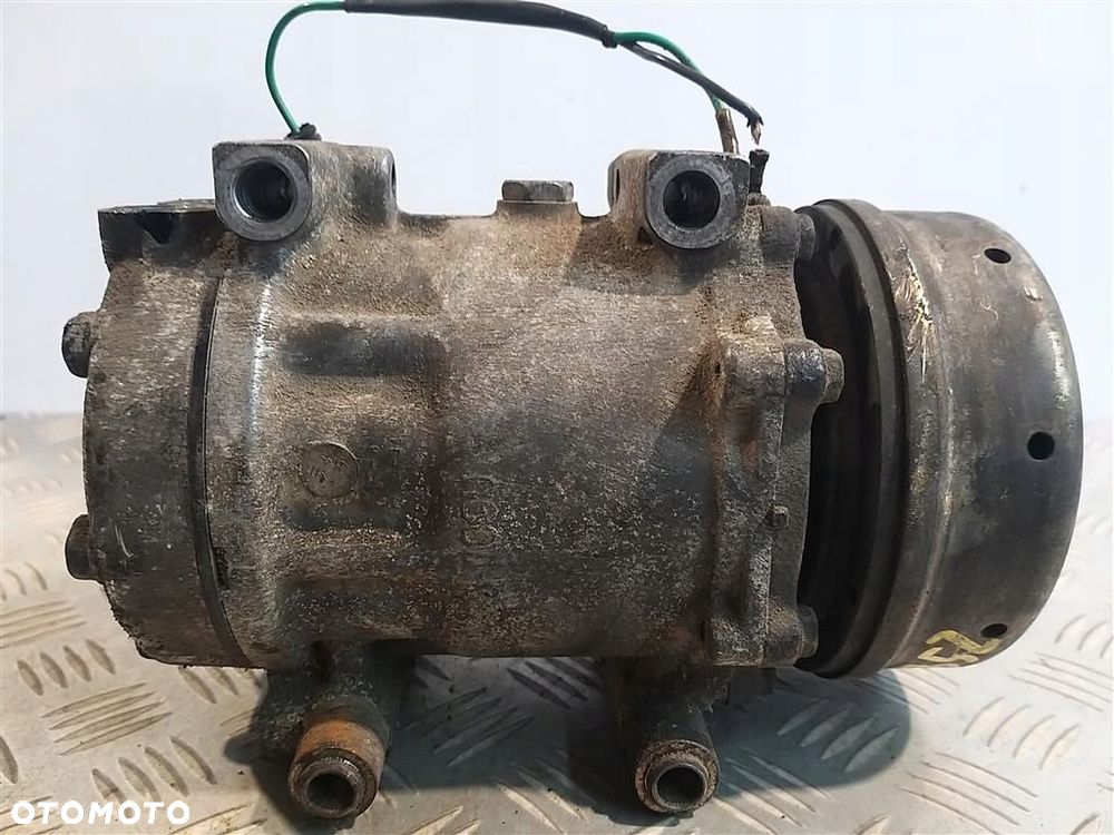 Sprężarka klimatyzacji Chrysler Voyager III 1995-2000 2,5 TD 1 PIN - 4