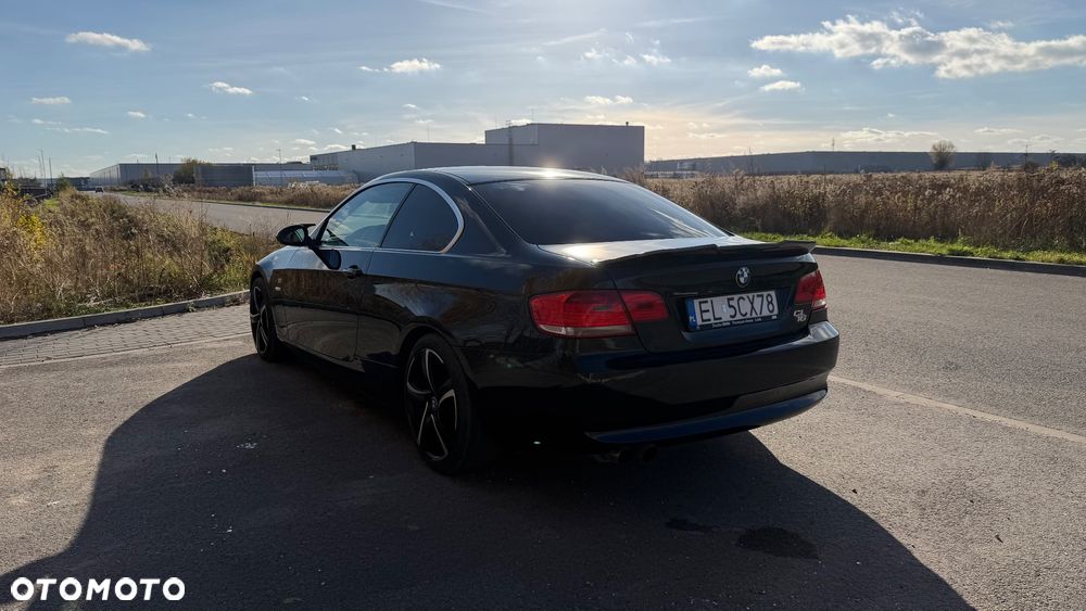BMW Seria 3 325i - 7