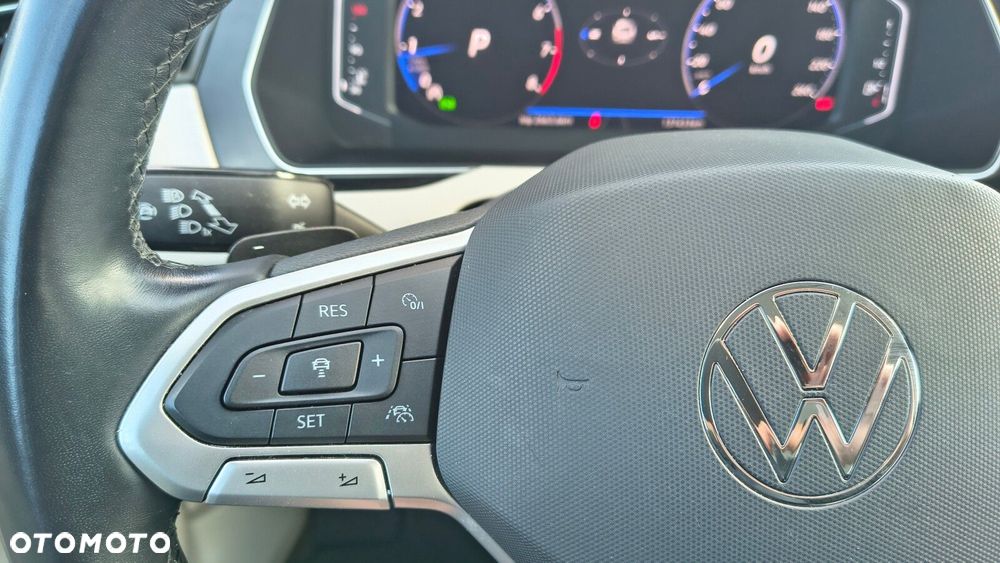 Volkswagen Passat - 17