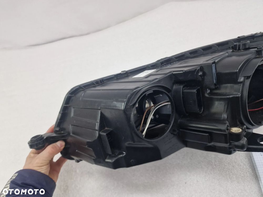 SKODA OCTAVIA 3 III 5E0 12- PRAWA ZWYKŁA LAMPA PRZEDNIA PRZÓD , NR AUKCJI LA554 - 11
