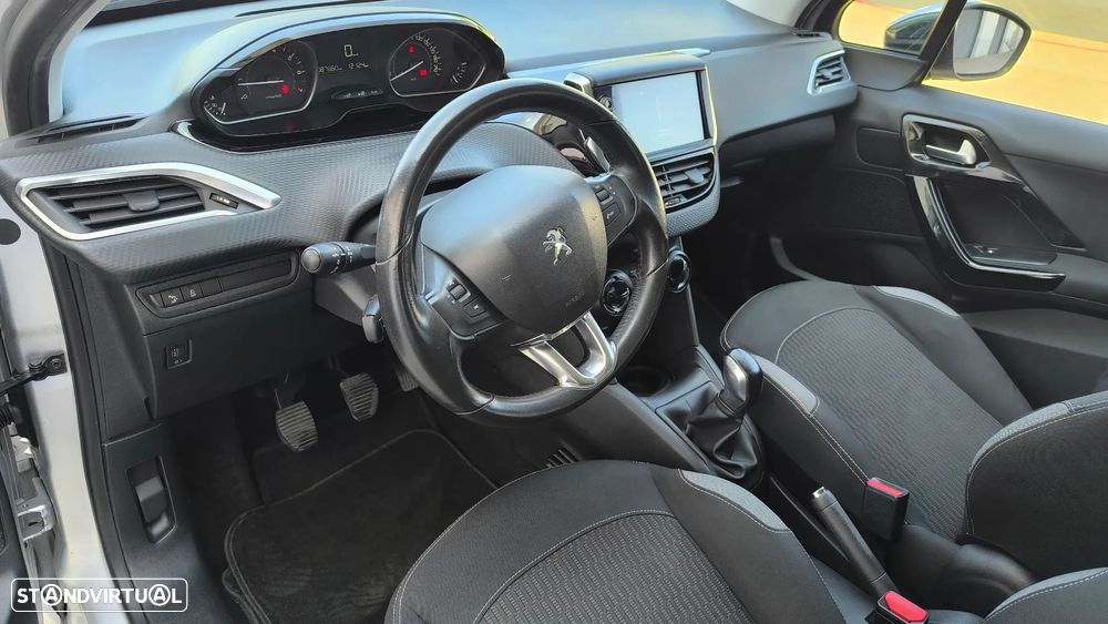 Peugeot 208 1.2 PureTech Style - 33