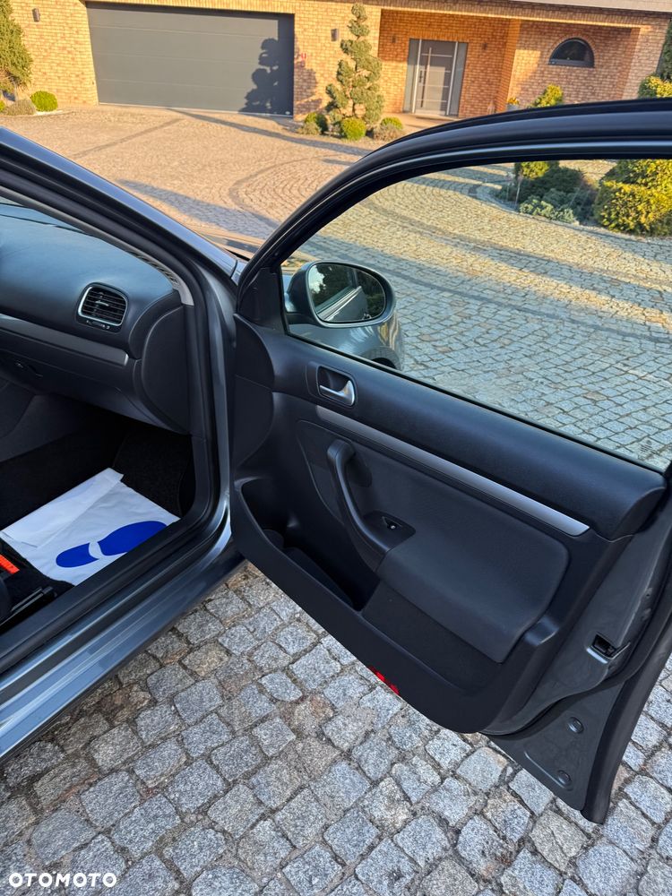 Volkswagen Golf 1.6 TDI Comfortline - 13