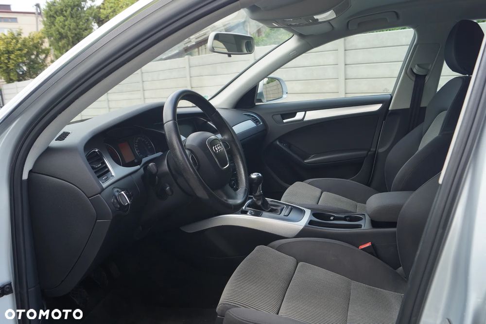 Audi A4 Avant 2.0 TDI DPF Ambition - 6