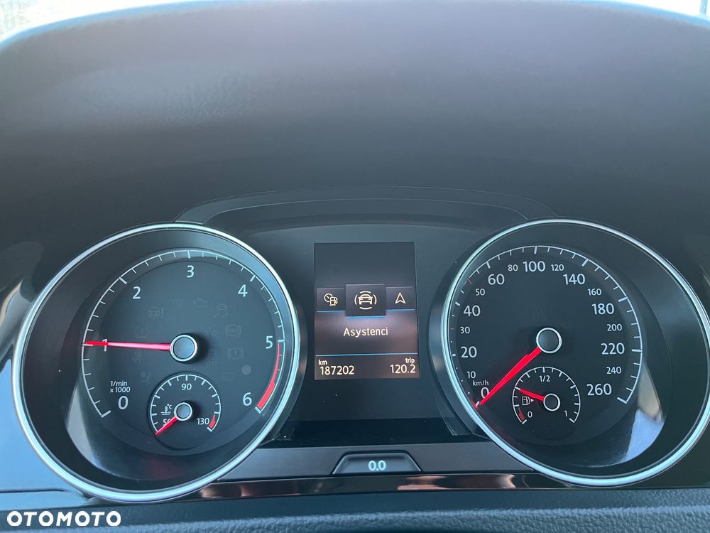 Volkswagen Golf 2.0 TDI BlueMotion Technology DSG Highline - 26