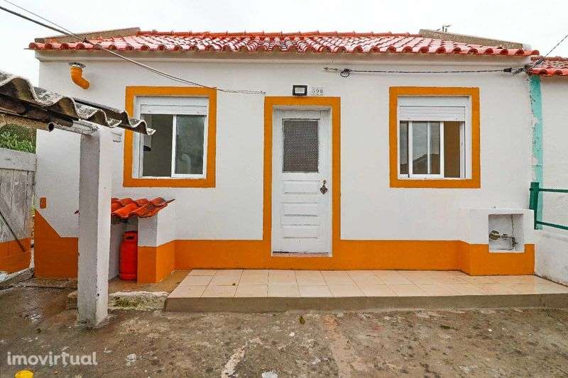 Moradia T1 Totalmente Remodelada + 2 Anexos + Terreno - Grande imagem: 2/12