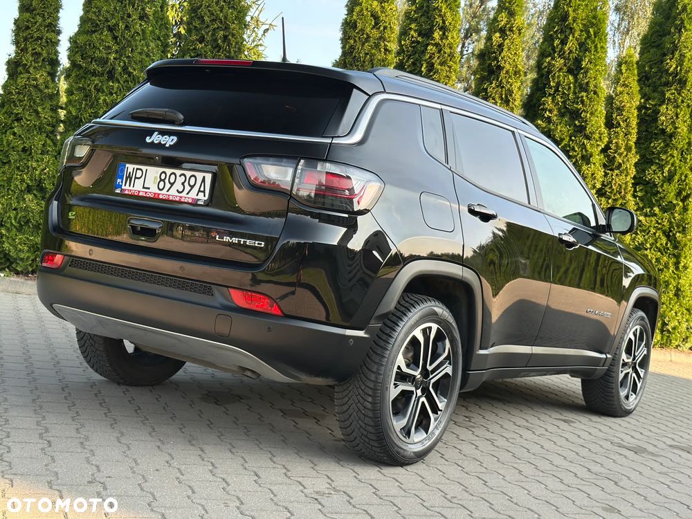 Jeep Compass - 31