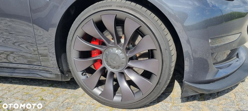 Tesla Model 3 - 8