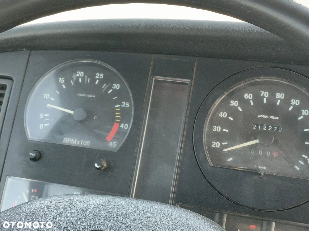 Nissan ATLEON - 12