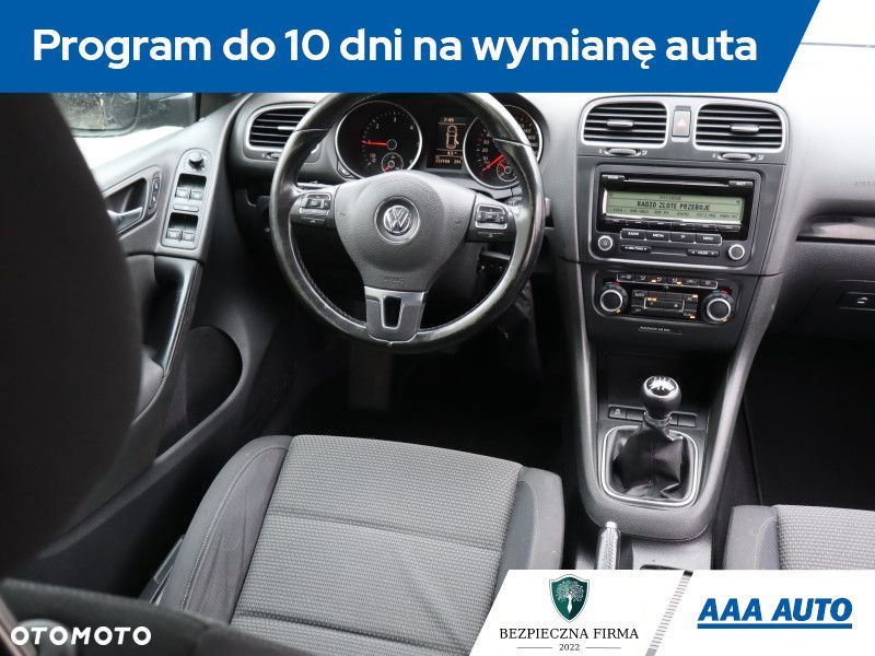 Volkswagen Golf - 8