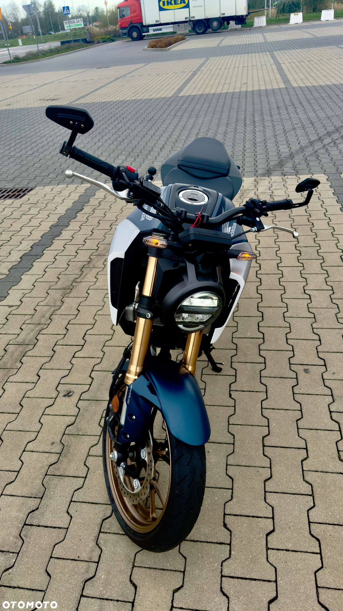 Honda CB - 2