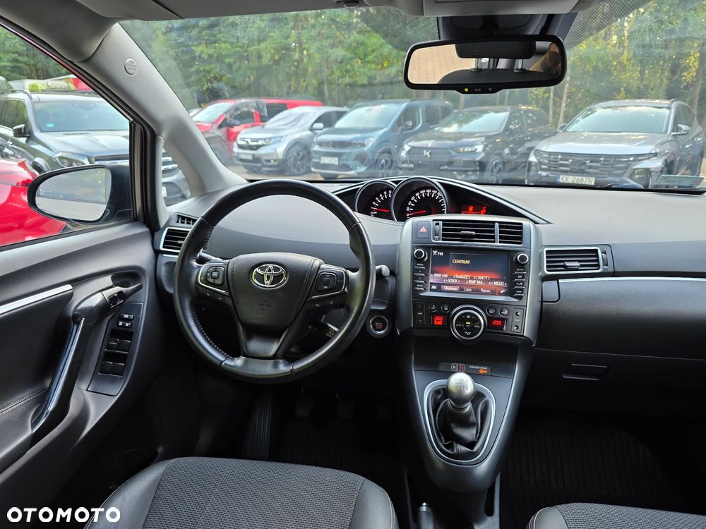 Toyota Verso 1.8 Premium 7os - 23