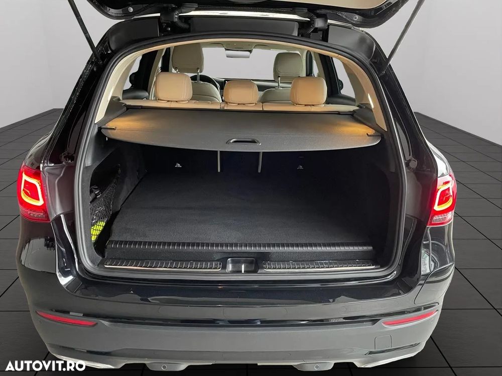 Mercedes-Benz GLC 300 e 4MATIC - 15
