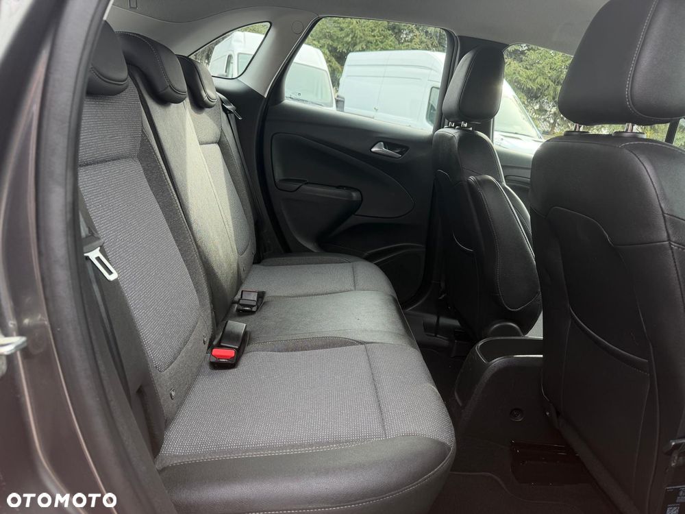 Opel Crossland X - 16