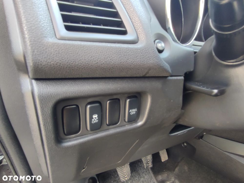 Mitsubishi ASX - 25
