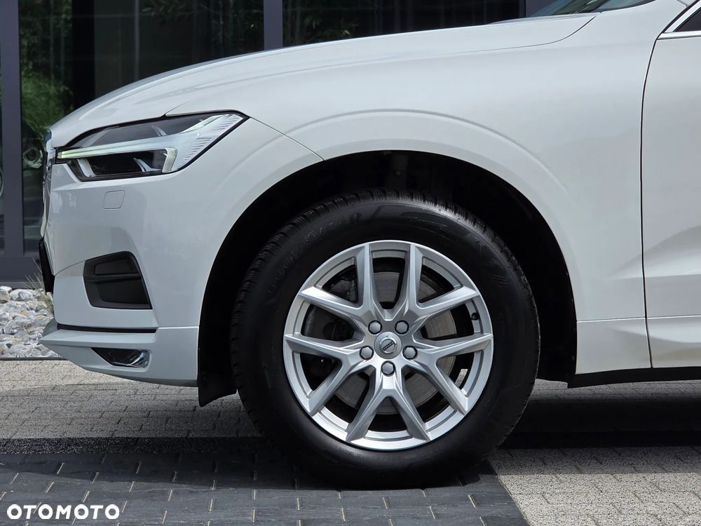Volvo XC 60 T4 Momentum Pro - 28