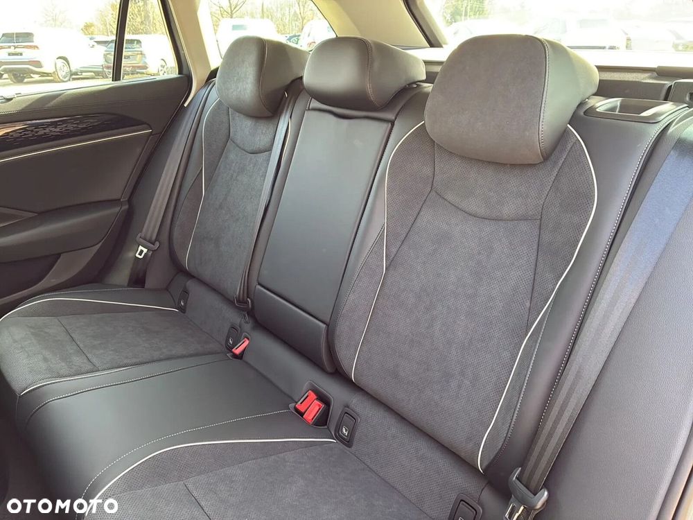 Volkswagen Passat - 6