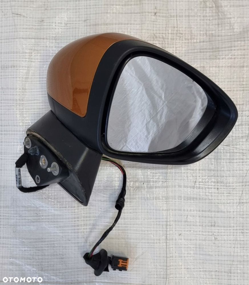 LUSTERKO PRAWE 7PIN UK OPEL CROSSLAND X Z42D