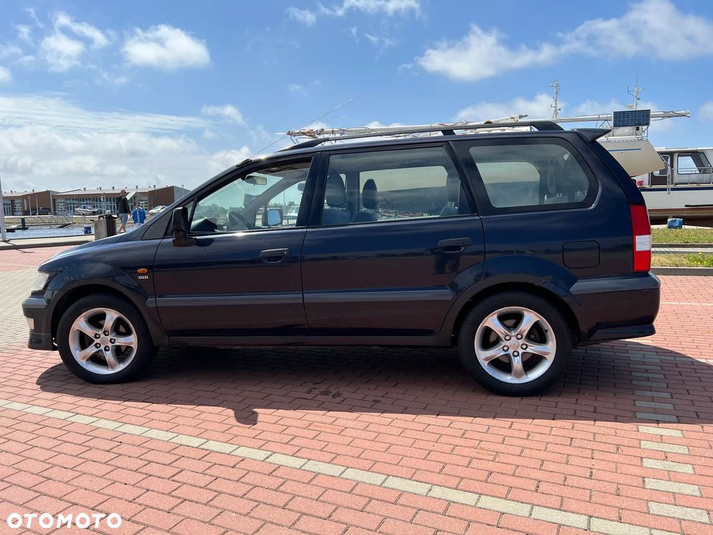 Mitsubishi Space Wagon 2.4 GDI Family - 15