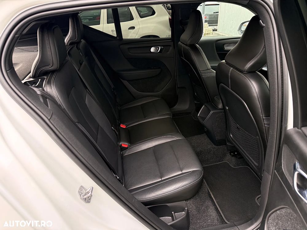 Volvo XC 40 D3 AWD R-Design - 37