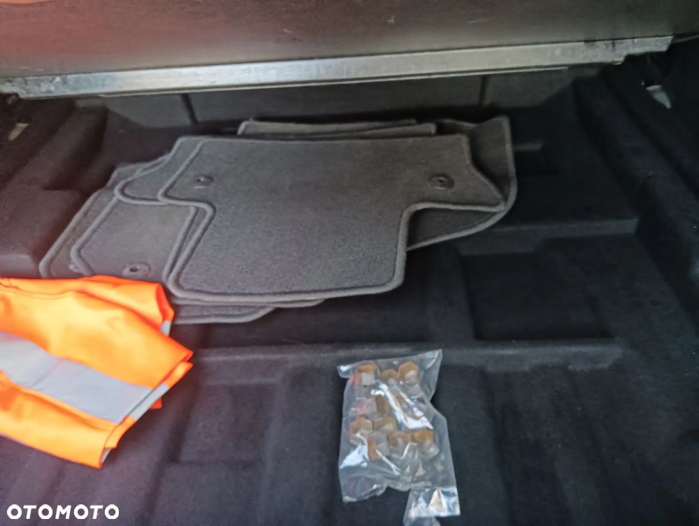 Volvo V60 D4 Geartronic Momentum Pro - 8