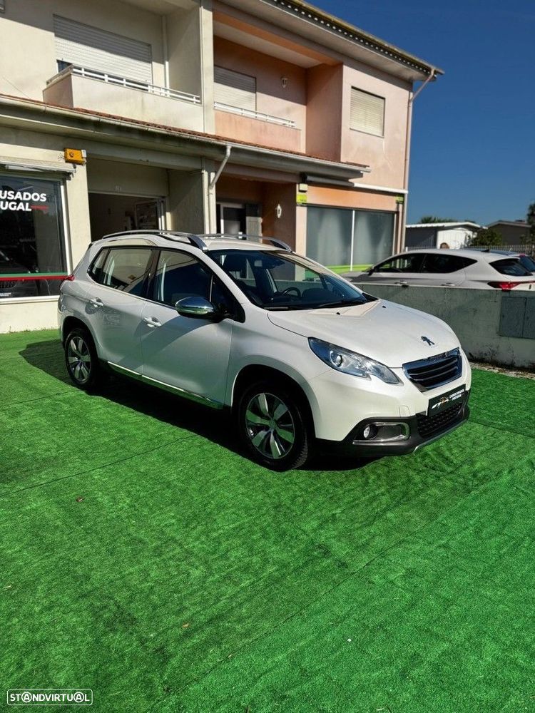Peugeot 2008 1.2 PureTech Allure - 4