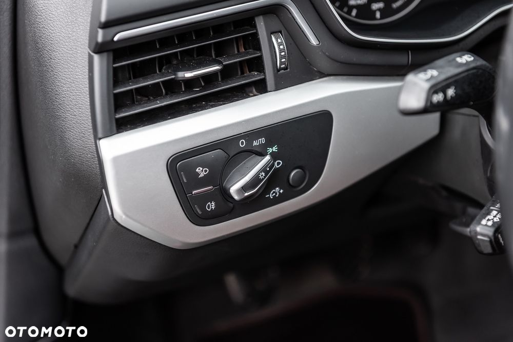 Audi A4 Avant 2.0 TDI ultra - 16