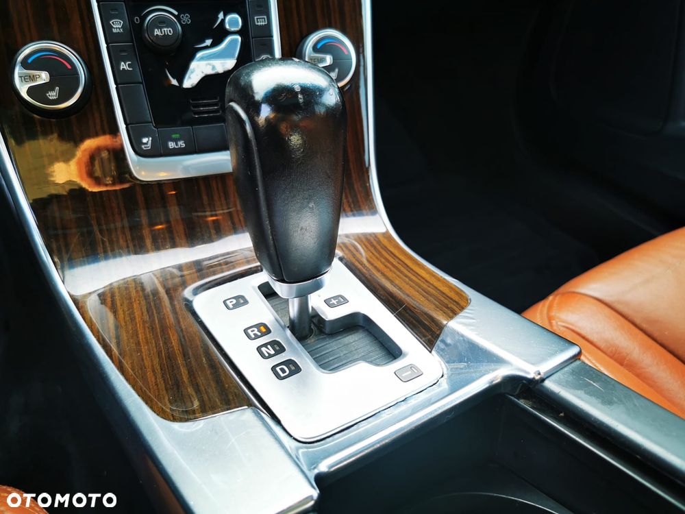 Volvo S60 T6 AWD Geartronic Summum - 17