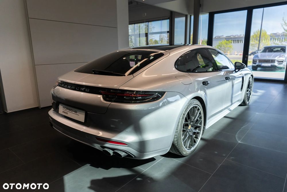 Porsche Panamera Turbo - 8