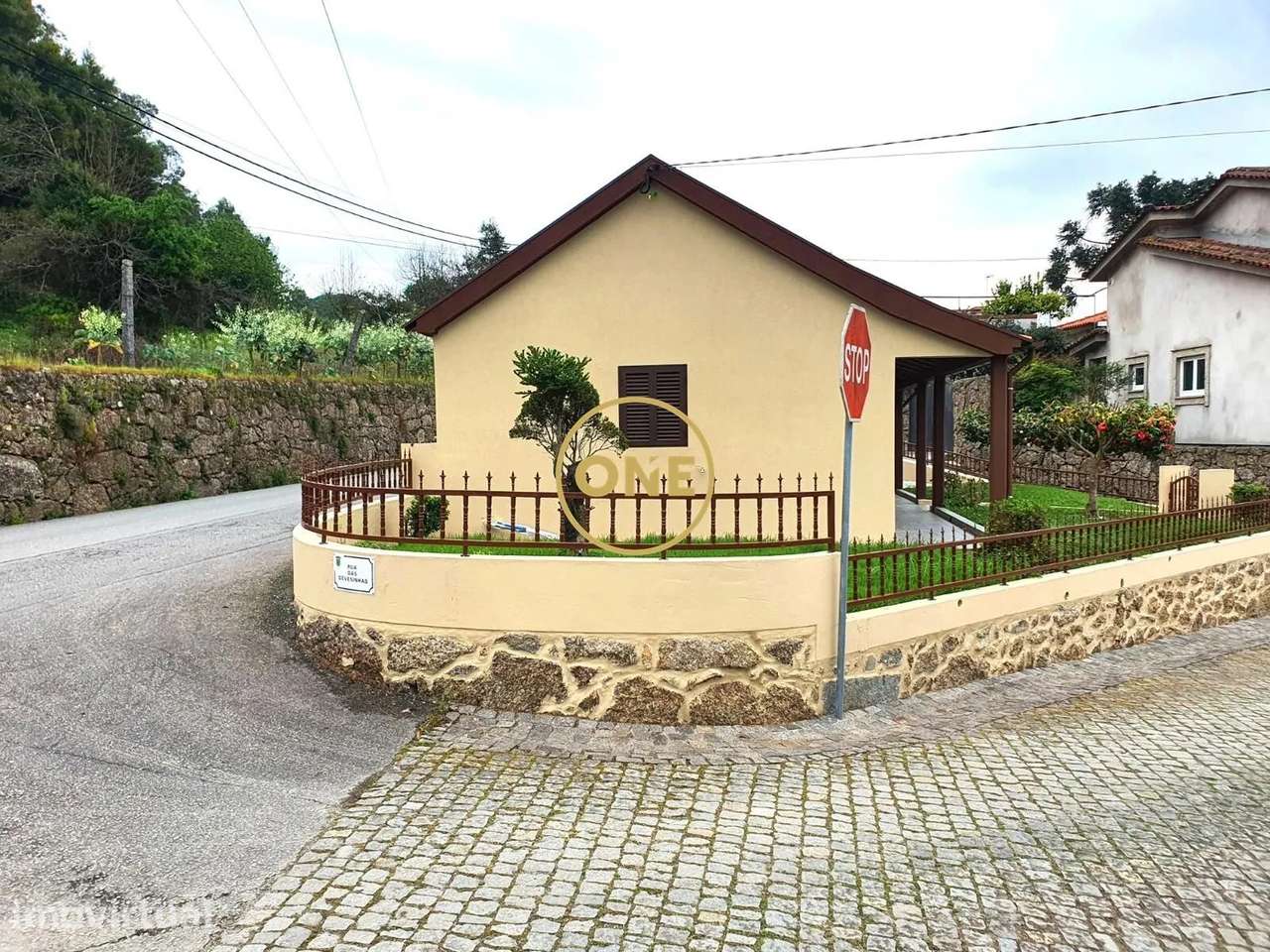 MORADIA TÉRREA T2 TOTALMENTE REMODELADA - Grande imagem: 4/29