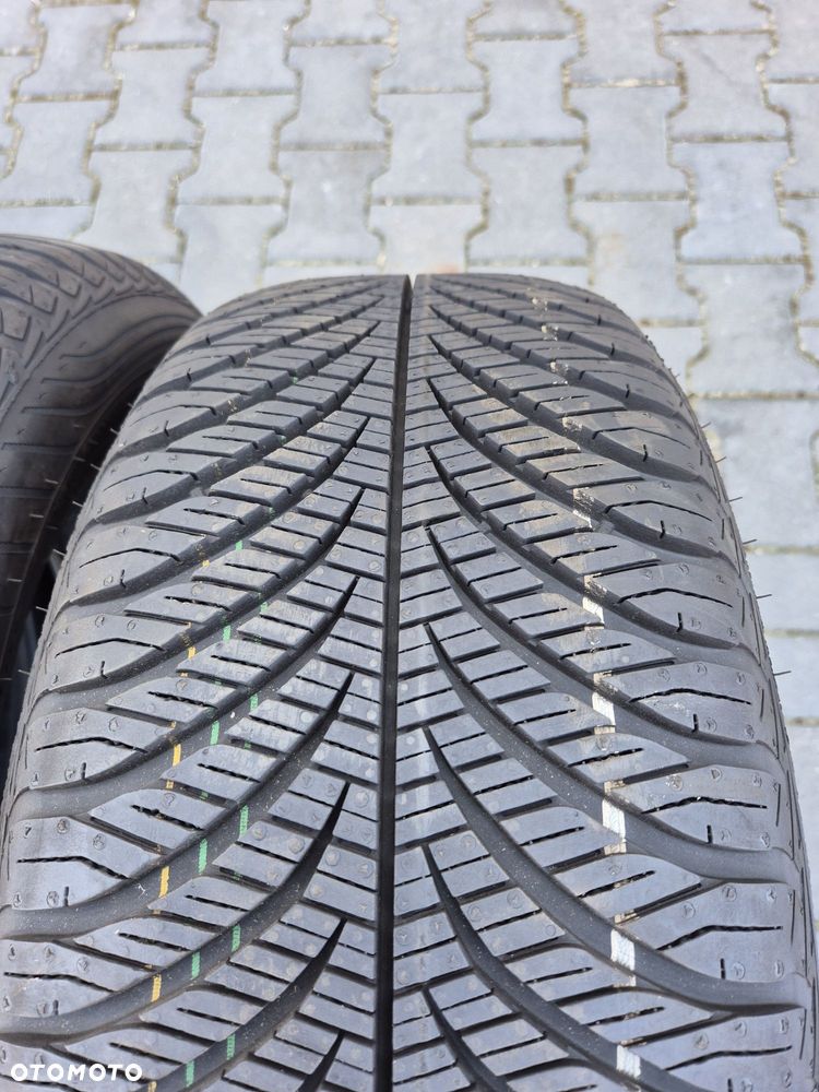 Opony Goodyear 215 55 R17 - 4