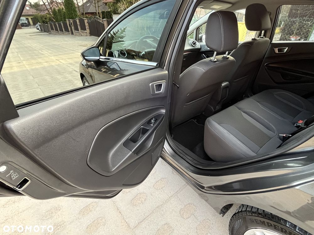 Ford Fiesta 1.0 EcoBoost S&S TITANIUM - 9