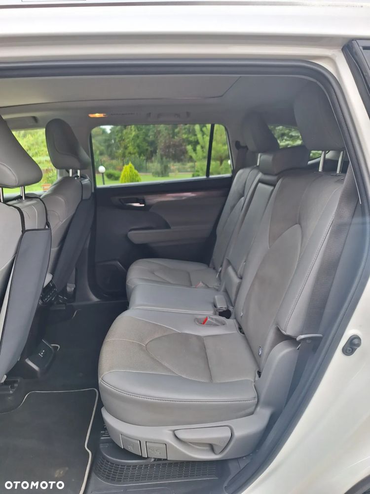 Toyota Highlander 2.5 Hybrid Executive - 22