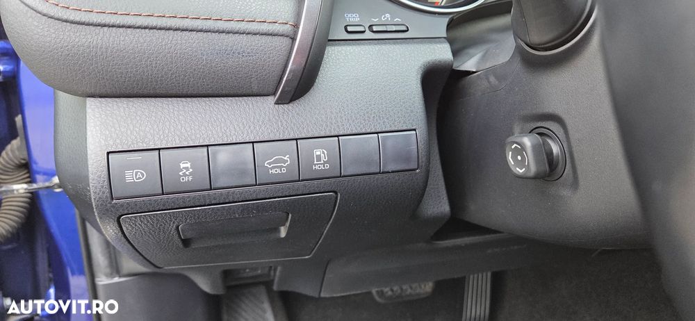 Toyota Camry 2.5 Exclusive - 19