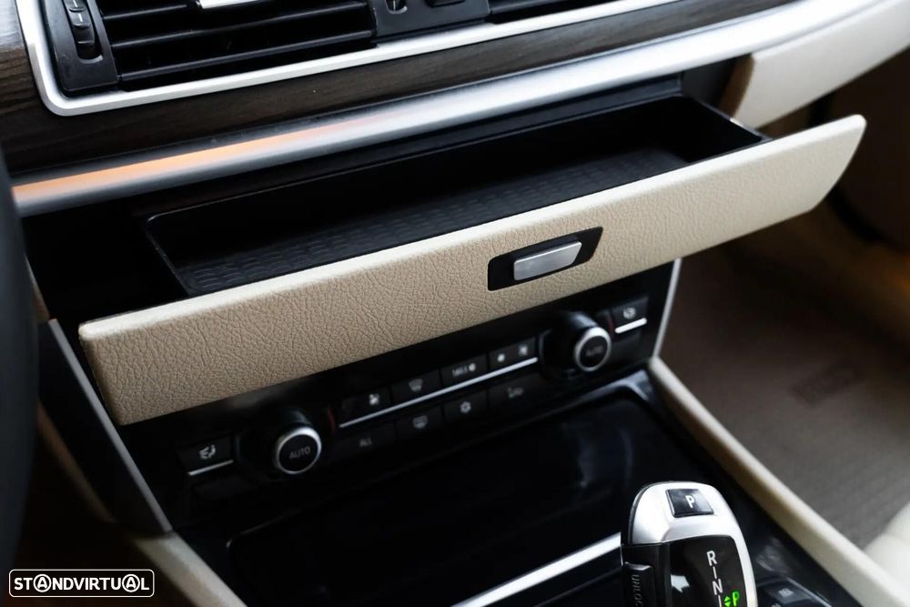 BMW 530 Gran Turismo d - 24