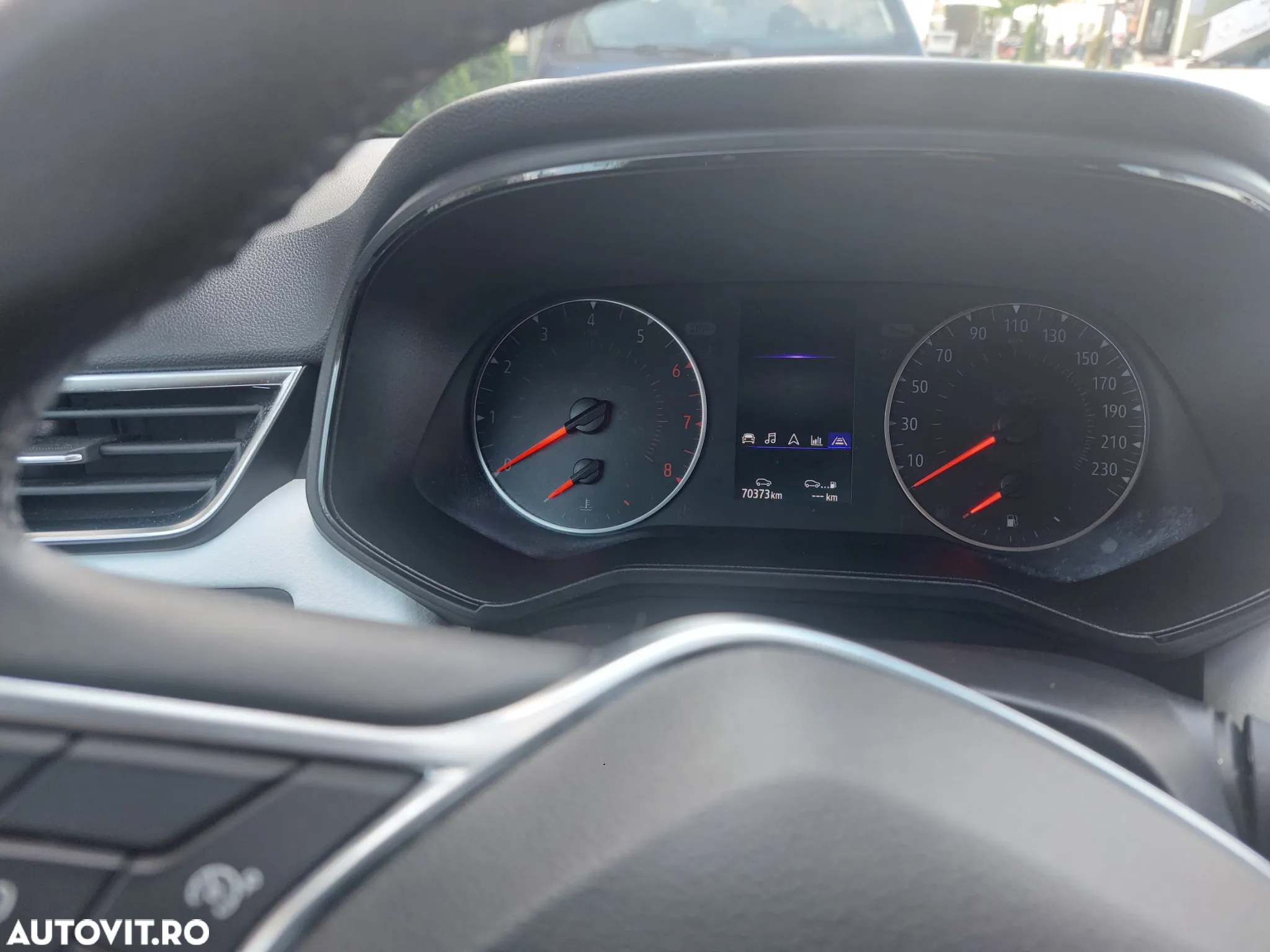 Renault Clio TCe 90 CVT TECHNO - 28