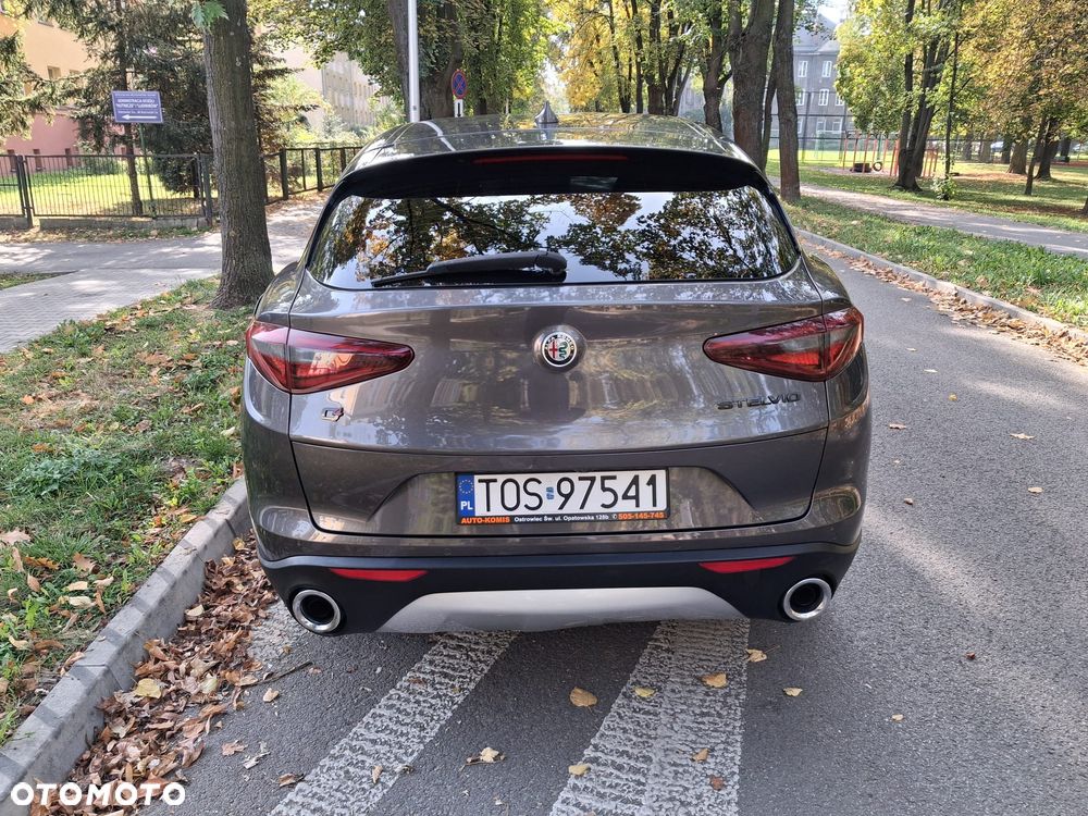 Alfa Romeo Stelvio 2017 photo 5