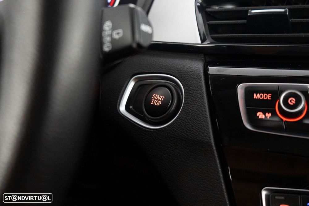 BMW X1 25 e xDrive Corporate Edition - 21