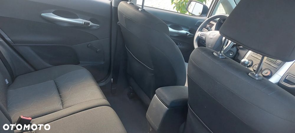 Toyota Auris 1.6 Terra - 11