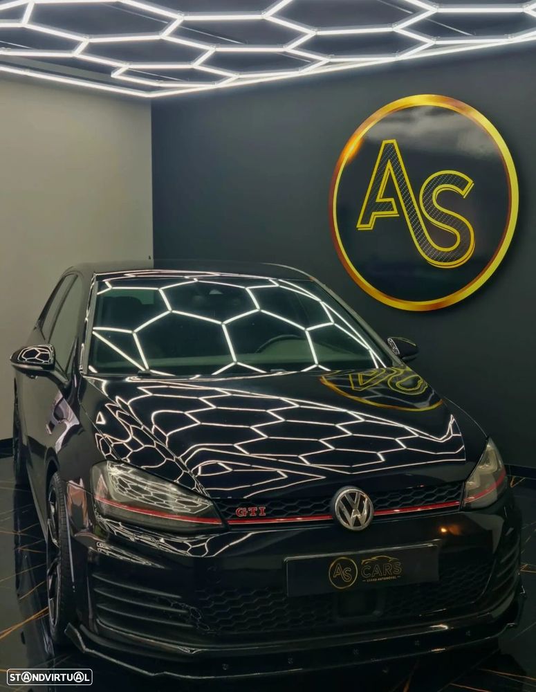 VW Golf - 48