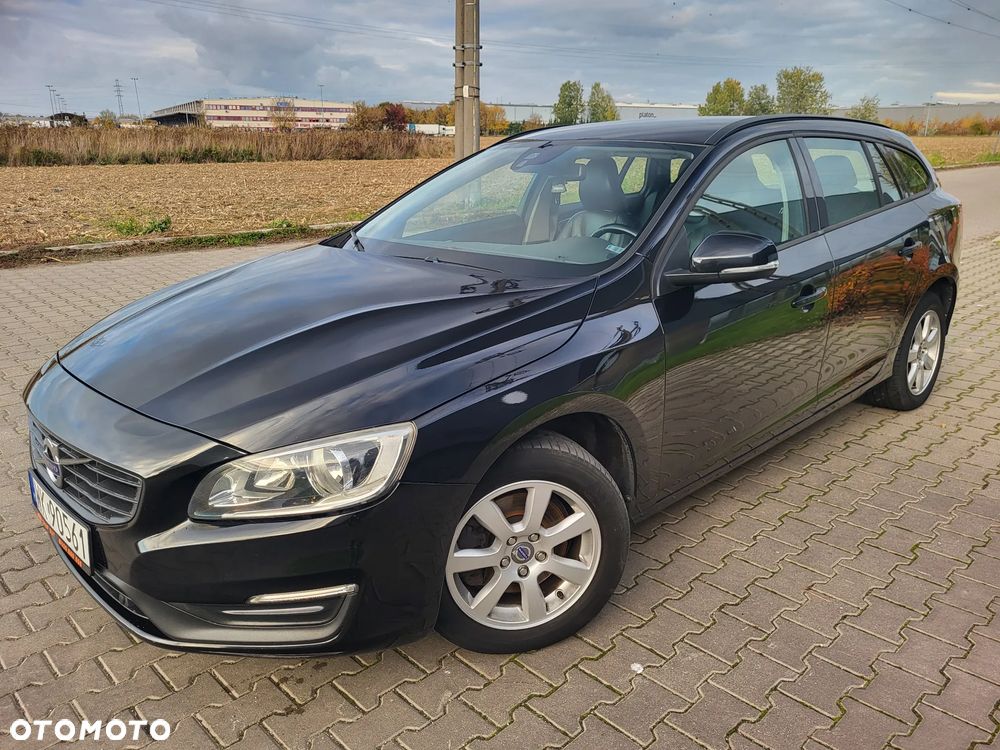 Volvo V60 D2 Momentum - 16