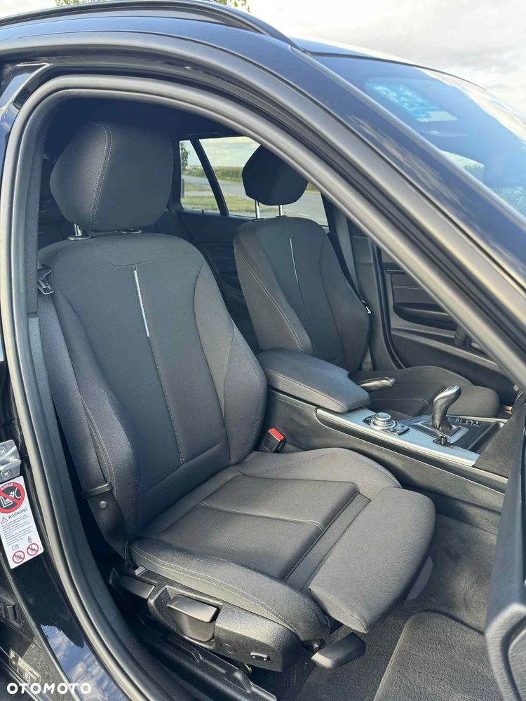 BMW Seria 3 325d Sport Line - 5