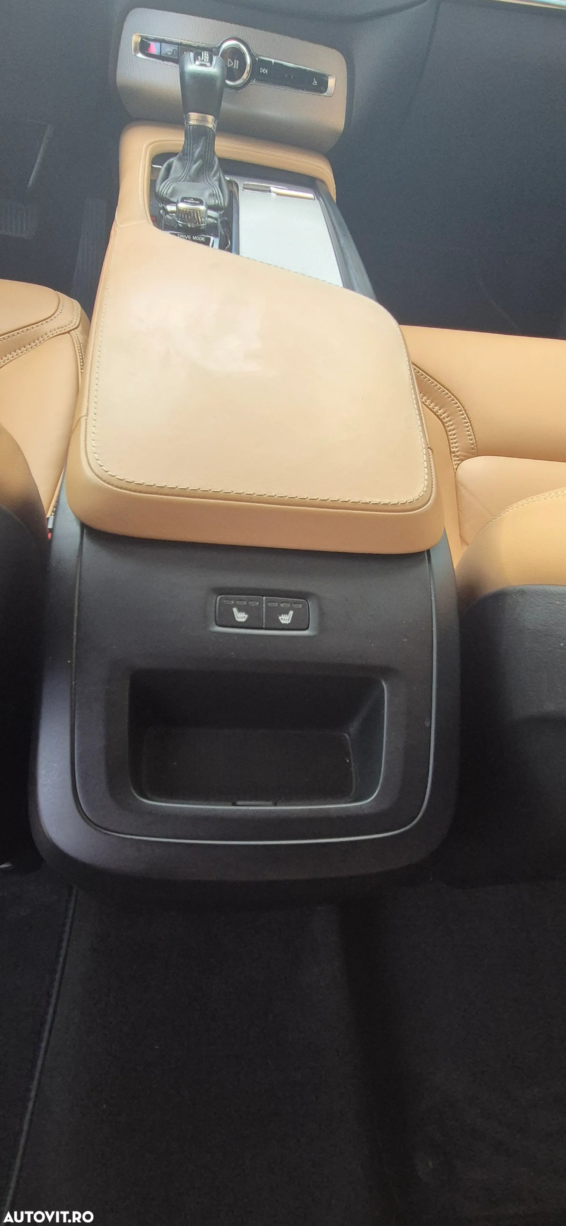 Volvo XC 90 - 23
