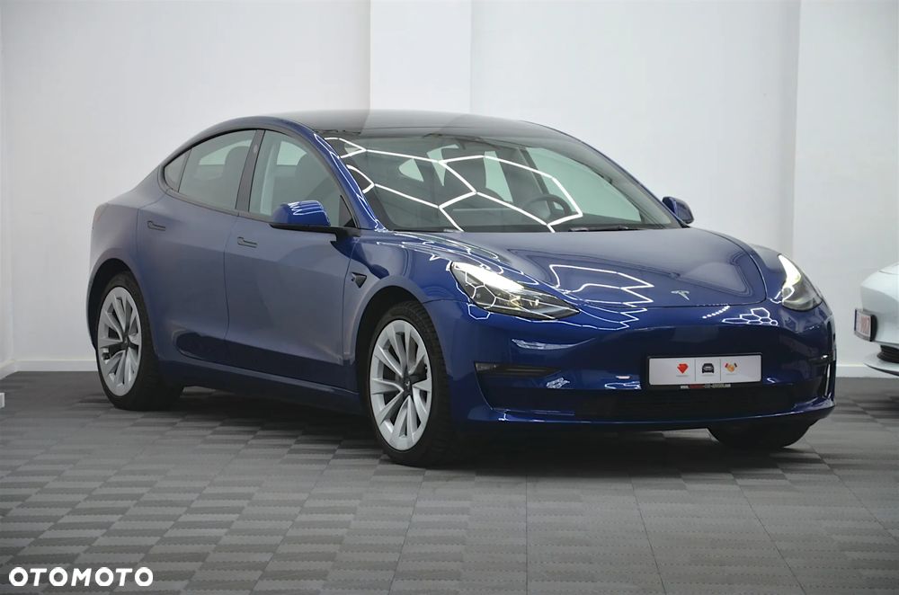Tesla Model 3 - 2
