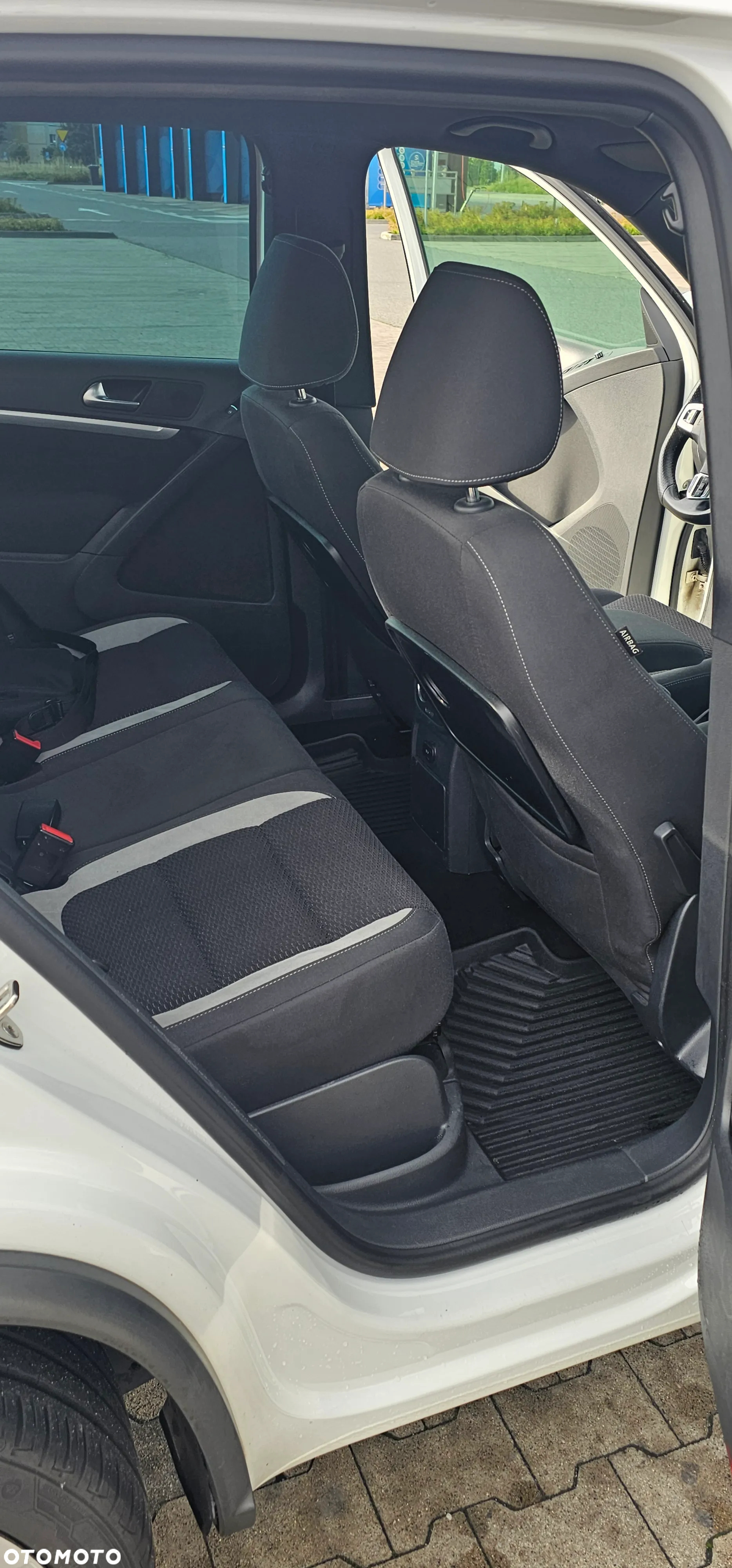 Volkswagen Tiguan 2.0 TDI 4Mot Perfectline R-Style DSG - 10