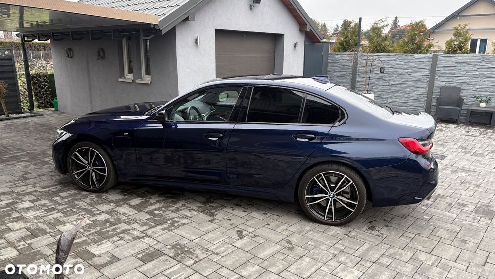 BMW Seria 3 330e M Sport - 5