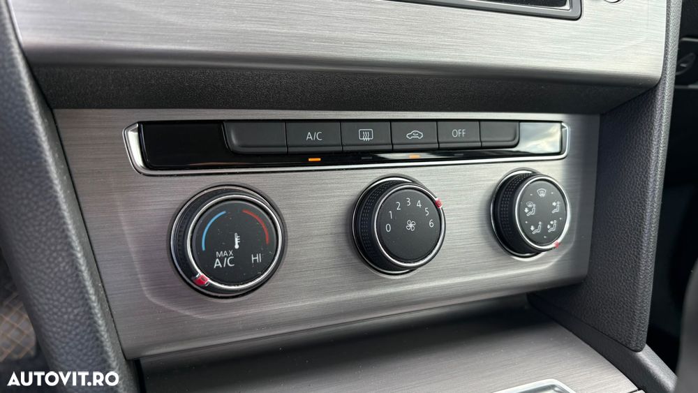 Volkswagen Passat - 23
