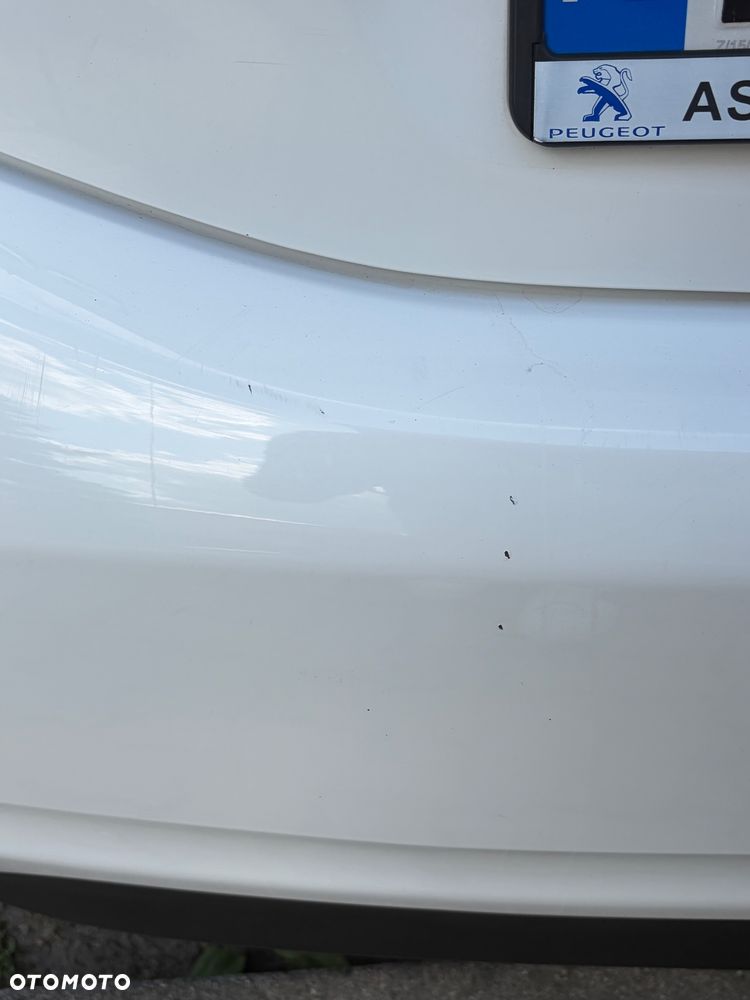 Peugeot 208 - 13