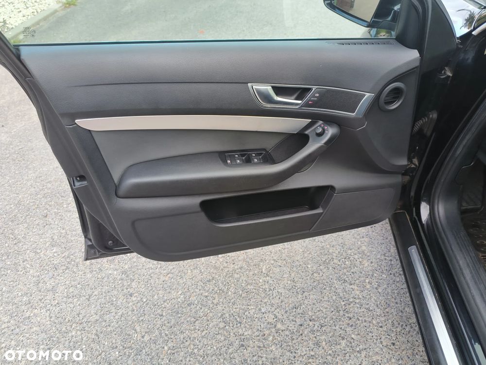 Audi A6 Avant 2.4 multitronic - 14