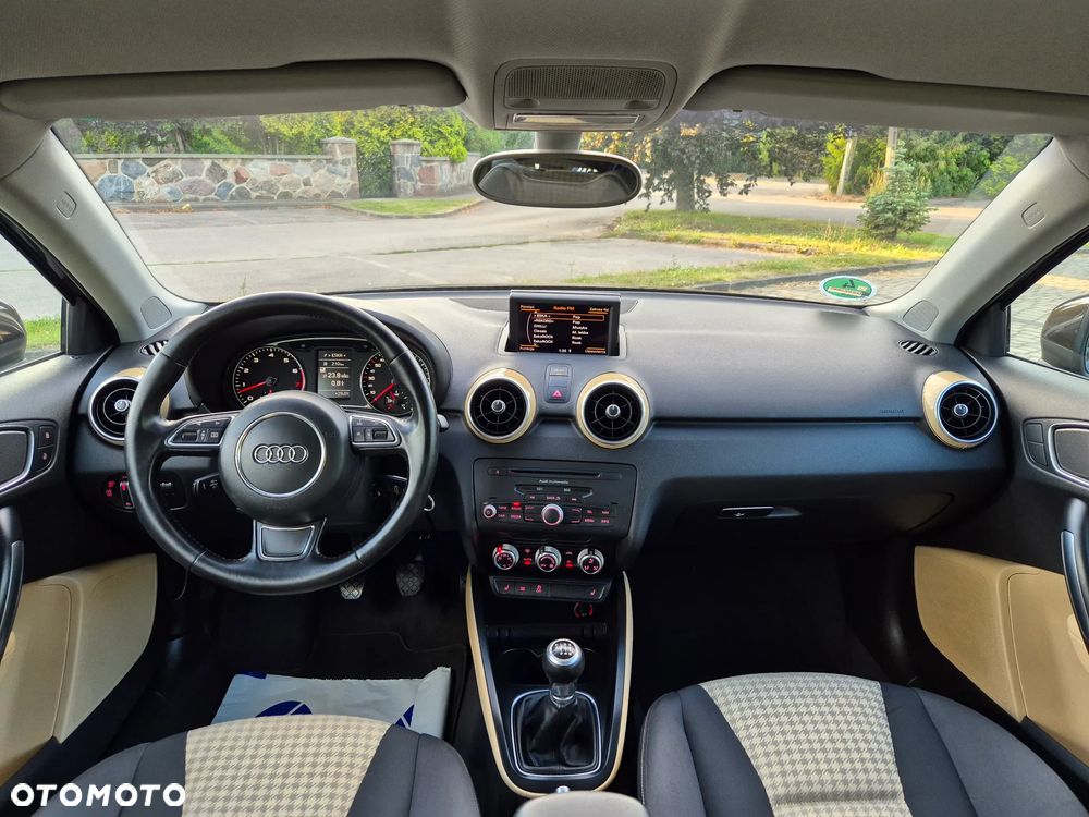 Audi A1 1.4 TFSI S line edition m S line Sportpaket - 26