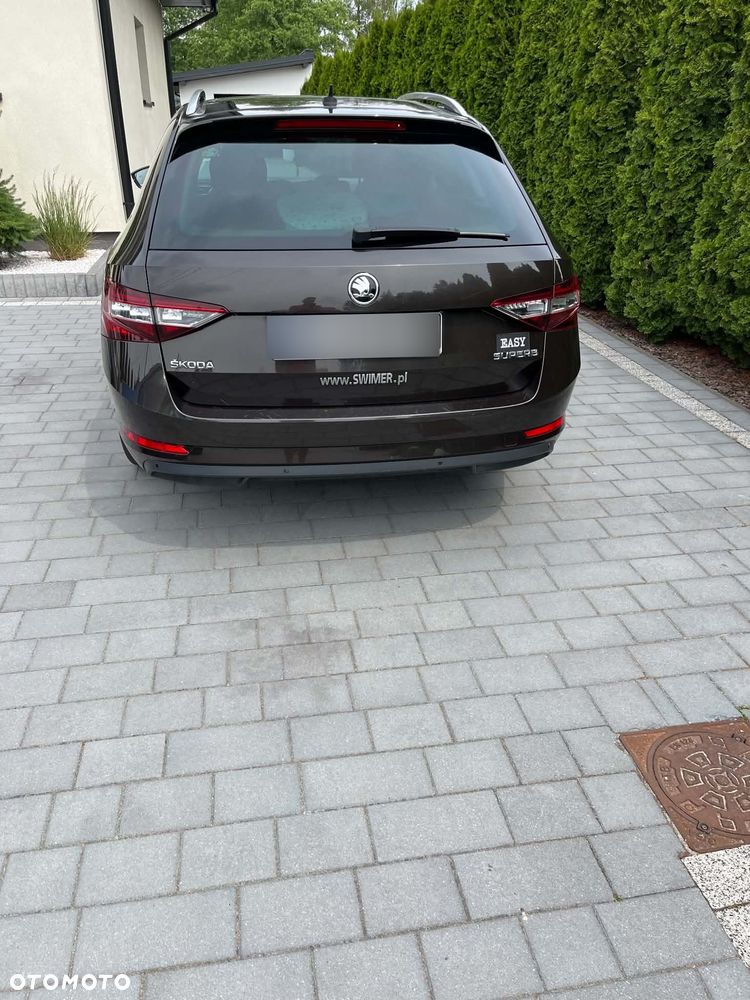 Skoda Superb 2.0 TDI L&K DSG - 3